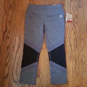 NWT Reebok▪ Skinny Capri joggers/leggings